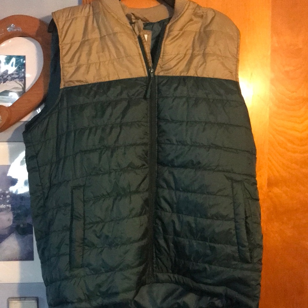 Men's Two-Tone Quilted Vest